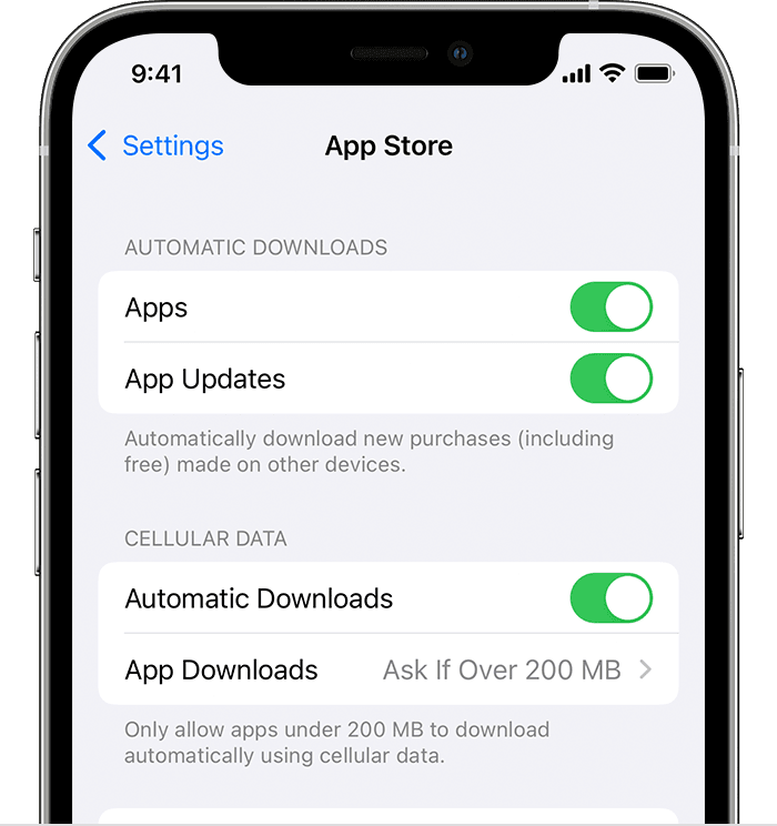 iPhone показывает варианты включения или выключения автоматических обновлений в «Настройках».